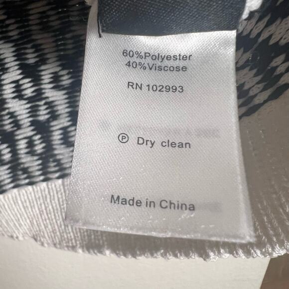 Derek Lam Collective Button Shoulder Geometric Knit Crewneck Sweater Size Medium - Picture 14 of 15